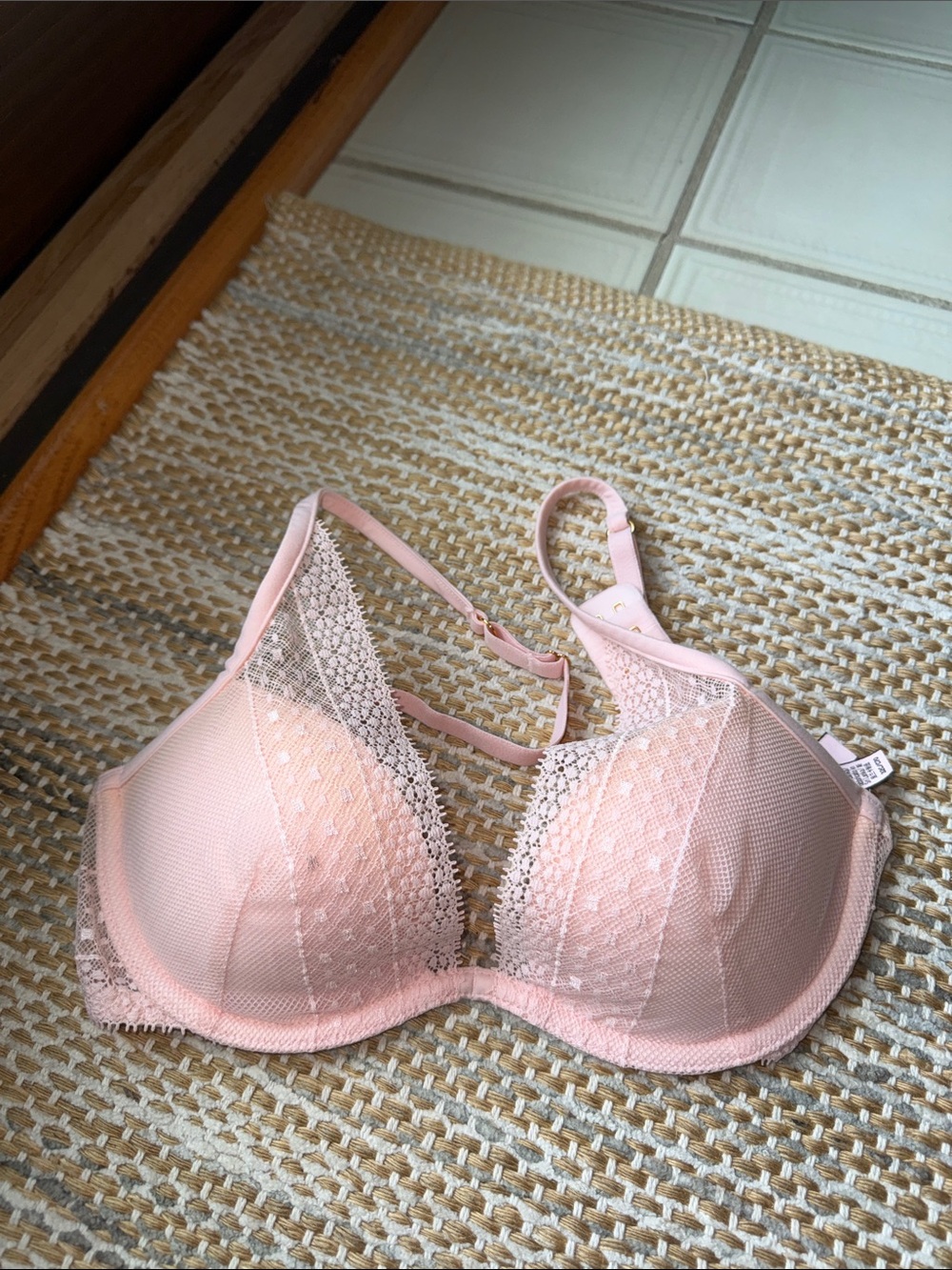 Victoria's Secret Light Pink Lace Underwire Bra